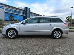 Grigio Usata 2006 Opel Astra Station wagon | 2500 € (Molto cara)