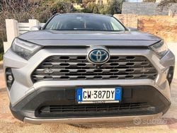Grigio Usata 2024 Toyota RAV4 Lounge SUV | 42.000 € (Buon prezzo)