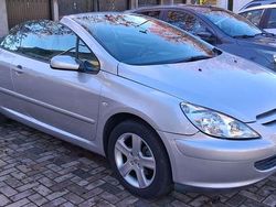 Argento Usata 2004 Peugeot 307 CC Cabrio | 2500 € (Buon prezzo)