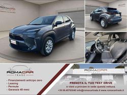 Grigio met Usata 2023 Toyota Yaris Cross Active SUV | 18.980 € (Ottimo prezzo)