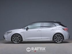 Silver & black Usata 2021 Toyota Corolla Lounge Tre volumi | 20.473 € (Buon prezzo)