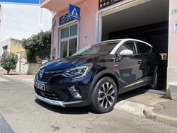 Nero Usata 2024 Renault Captur Techno SUV | 20.990 € (Cara)