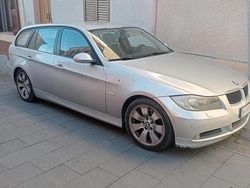Grigio Usata 2008 BMW 320 Station wagon | 3700 €