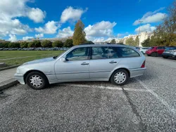 Usata 2002 Mercedes C250 Station wagon | 2000 €