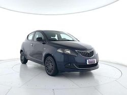 Blu metallizzato Usata 2021 Lancia Ypsilon Gold Due volumi | 10.490 € (Buon prezzo)