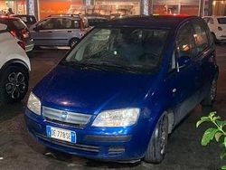 Usata 2004 Fiat Idea Monovolume | 3200 € (Cara)