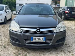 Grigio Usata 2010 Opel Astra Edition Station wagon | 2490 € (Super prezzo)