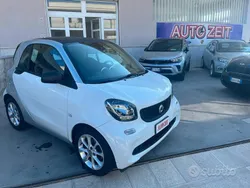 Bianco Usata 2016 Smart ForTwo Coupé Prime Due volumi | 10.990 € (Buon prezzo)