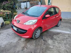 Rosso Usata 2008 Peugeot 107 Due volumi | 2650 € (Buon prezzo)