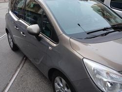 Grigio Usata 2011 Opel Meriva Monovolume | 4350 € (Buon prezzo)