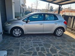 Grigio Usata 2008 Toyota Auris Tre volumi | 6000 € (Molto cara)