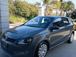 Grigio Usata 2010 VW Polo Highline Tre volumi | 4000 € (Ottimo prezzo)