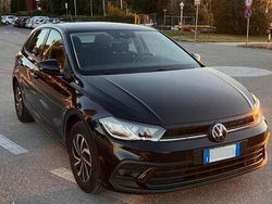 Nero Usata 2022 VW Polo Life Tre volumi | 19.800 € (Molto cara)