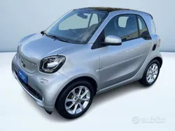 Argento metallizzato Usata 2019 Smart ForTwo Electric Drive Passion Tre volumi | 12.400 € (Buon prezzo)