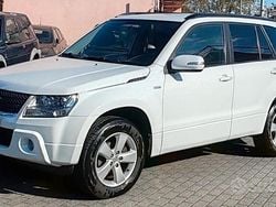 Bianco Usata 2011 Suzuki Grand Vitara SUV | 9990 € (Molto cara)