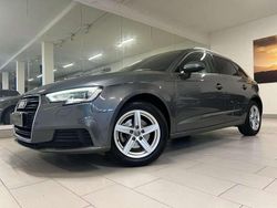 Grigio Usata 2017 Audi A3 Business Due volumi | 15.900 € (Buon prezzo)