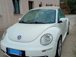 Bianco Usata 2009 VW Beetle Cabrio | 9400 € (Molto cara)