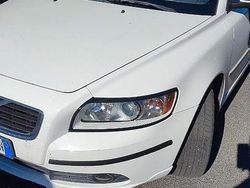 Bianco Usata 2010 Volvo S40 Momentum Tre volumi | 5000 € (Cara)