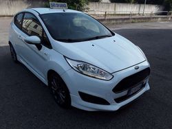 Bianco Usata 2016 Ford Fiesta ST-Line Due volumi | 7500 € (Buon prezzo)