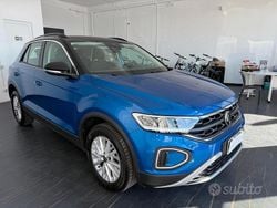 Blu Usata 2023 VW T-Roc Life SUV | 19.990 € (Buon prezzo)