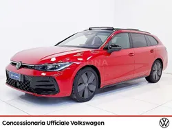 Chili red / tetto nero Nuova 2024 VW Passat R-line Station wagon | 46.500 € (Cara)