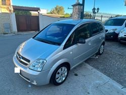 Argento Usata 2005 Opel Meriva Cosmo Monovolume | 2500 € (Molto cara)