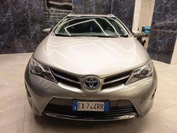 Grigio Usata 2015 Toyota Auris Hybrid Active Station wagon | 9000 € (Ottimo prezzo)