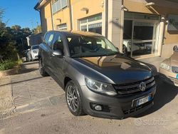 Grigio Usata 2015 VW Tiguan S SUV | 8990 € (Ottimo prezzo)