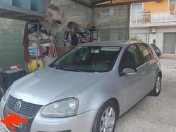 Grigio Usata 2004 VW Golf V Tre volumi | 3000 € (Buon prezzo)