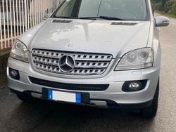 Grigio Usata 2006 Mercedes ML320 SUV | 9500 € (Buon prezzo)