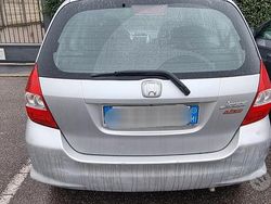 Grigio Usata 2005 Honda Jazz Due volumi | 3000 € (Buon prezzo)