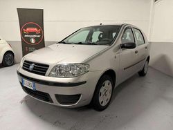 Argento Usata 2004 Fiat Punto Tre volumi | 1750 € (Buon prezzo)