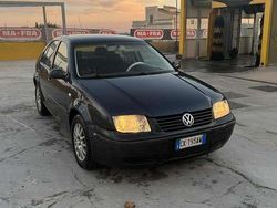 Usata 2004 VW Bora Tre volumi | 1590 € (Buon prezzo)