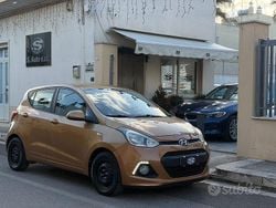 Arancione Usata 2014 Hyundai i10 Comfort Due volumi | 3990 € (Super prezzo)