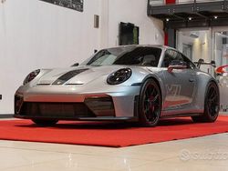 Grigio Nuova 2025 Porsche 911 Coupé | 268.000 €