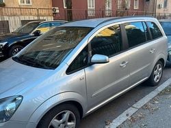 Grigio Usata 2008 Opel Zafira Monovolume | 1500 € (Ottimo prezzo)