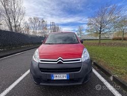Rosso Usata 2018 Citroën Berlingo Feel Monovolume | 6500 € (Super prezzo)