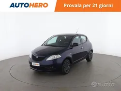 Blu Usata 2018 Lancia Ypsilon Gold Due volumi | 9599 € (Buon prezzo)