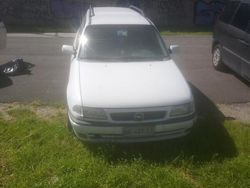 Usata 1995 Opel Astra Tre volumi | 700 €