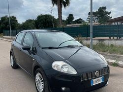 Nero Usata 2008 Fiat Grande Punto Dynamic Due volumi | 2300 € (Buon prezzo)