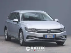 Argento Usata 2020 VW Passat Business Station wagon | 20.887 € (Buon prezzo)