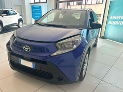 Blu/azzurro Usata 2023 Toyota Aygo X Active SUV | 12.664 € (Ottimo prezzo)