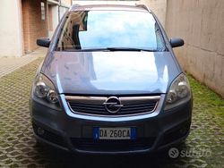Usata 2006 Opel Zafira Monovolume | 2990 €
