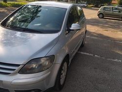 Grigio Usata 2006 VW Golf V Due volumi | 2600 € (Super prezzo)