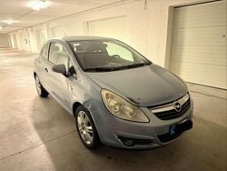 Blu/azzurro Usata 2007 Opel Corsa Enjoy Tre volumi | 2500 € (Buon prezzo)