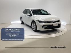 Bianco Nuova 2025 VW Golf VIII Edition Tre volumi | 26.700 € (Buon prezzo)
