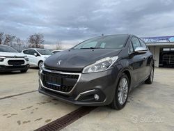Grigio Usata 2019 Peugeot 208 Allure Due volumi | 9800 € (Buon prezzo)