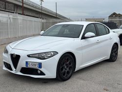Bianco Usata 2017 Alfa Romeo Giulia Tre volumi | 12.000 € (Super prezzo)