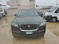 Nero Usata 2016 Jaguar F-Pace Prestige SUV | 12.999 € (Buon prezzo)