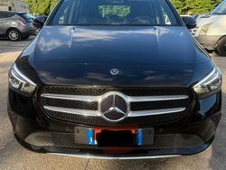 Nero Usata 2020 Mercedes B180 Monovolume | 19.400 € (Buon prezzo)